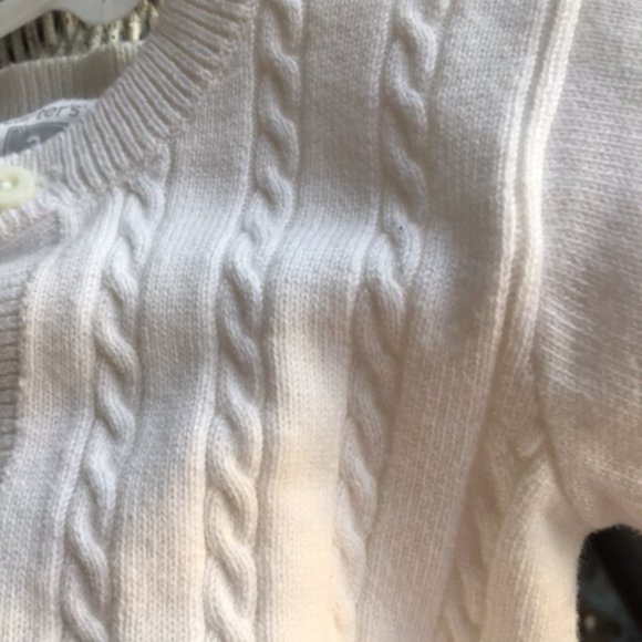 Practical, Warm, off white, NWOT, Carters sweater. 3mths - Picture 4 of 5